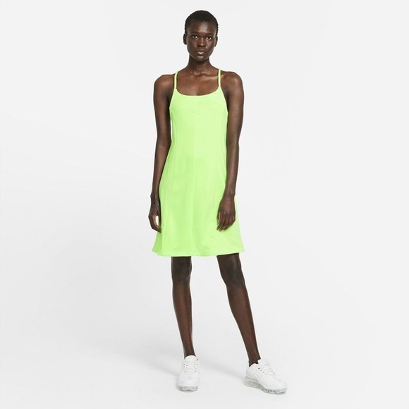 Nike Icon Clash mini dress in neon green LARGE - Picture 7 of 10